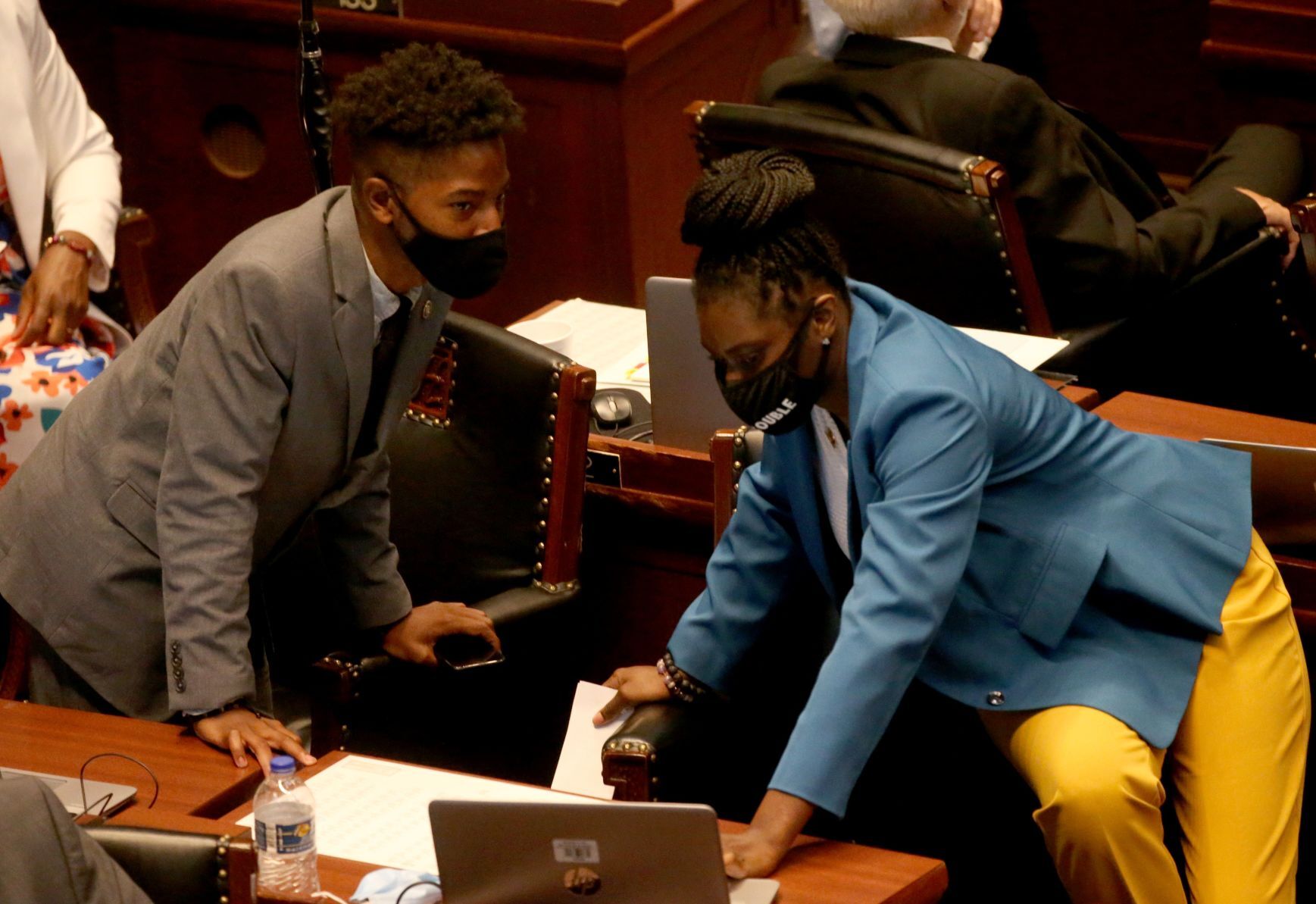 ExpectUsSTL protesters drop poster during House debate